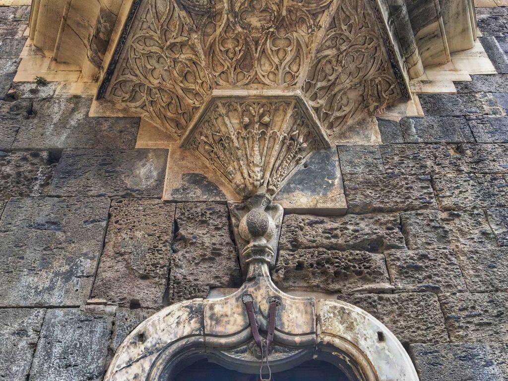 santo graal maschio angioino