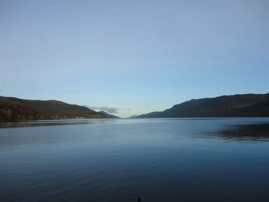 mostro loch ness