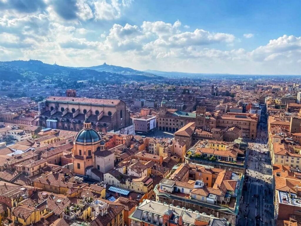 torre degli asinelli bologna