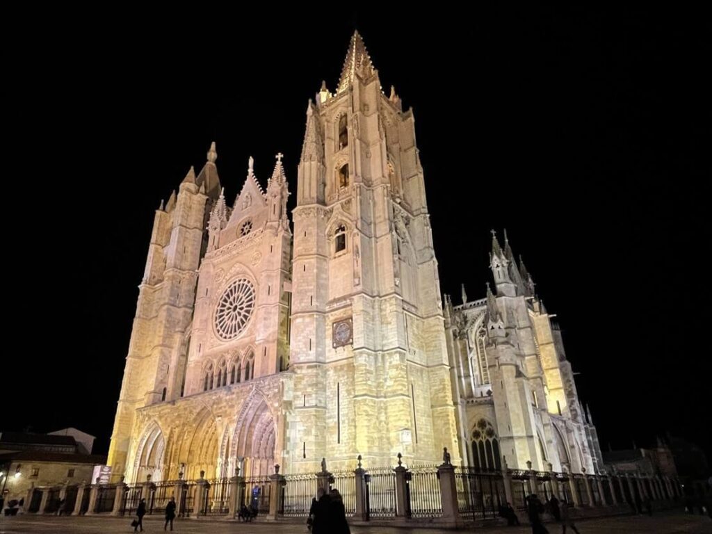 La Cattedrale di León in Spagna, capolavoro del gotico World Trips