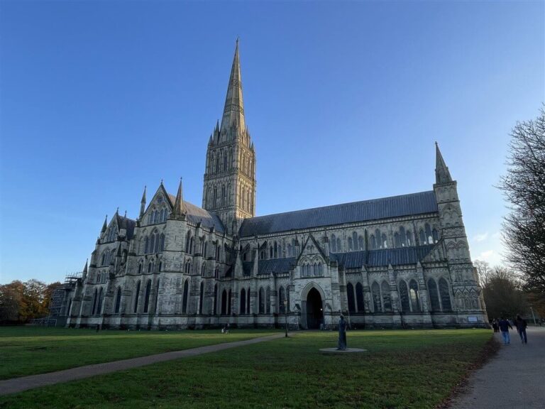 Visitare la Cattedrale di Salisbury e la Magna Carta World Trips